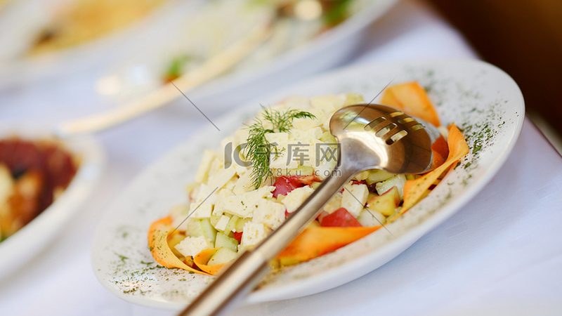 预制菜厂家直销，揭秘起订量背后的真相