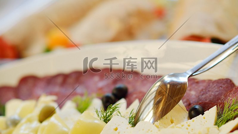 智慧食材配送系统参数配置：核心要素与优化策略